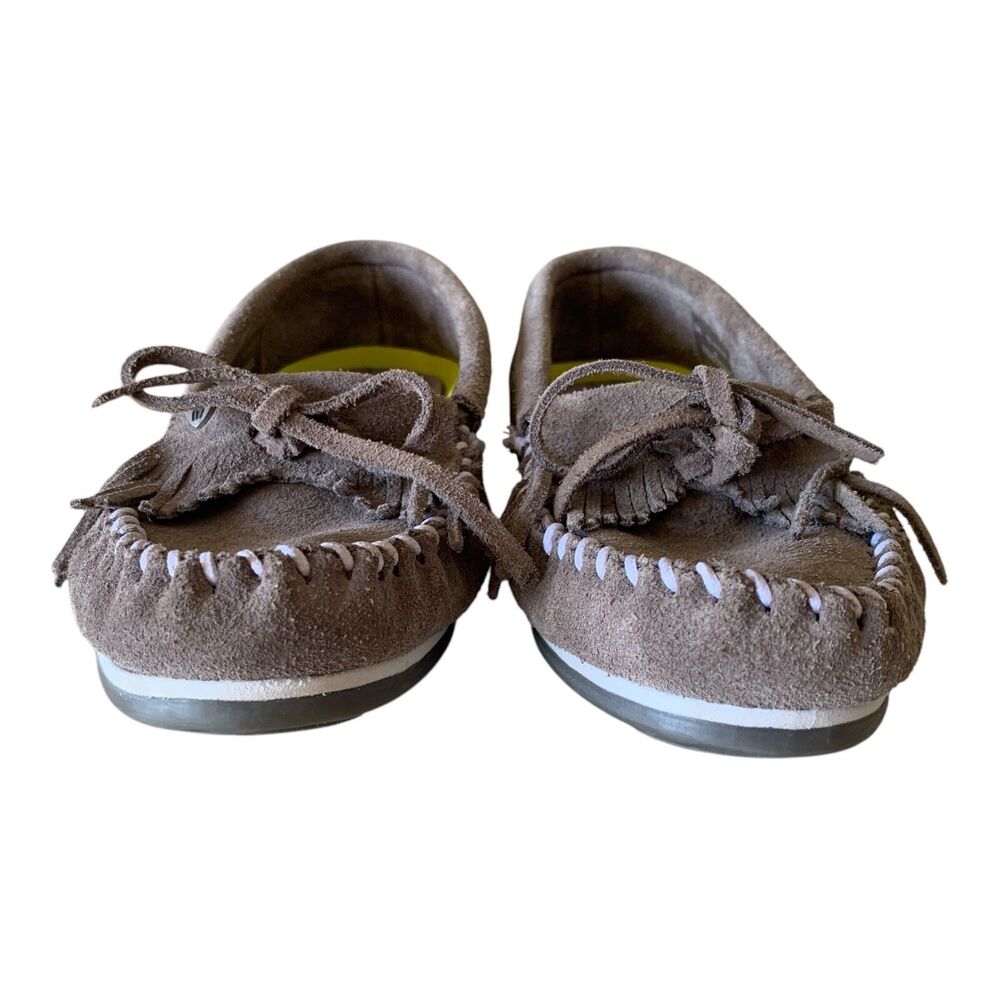 Minnetonka Moccasins Size 9.5 Gray Suede Hard Sole Fringe Slip On Casual Shoes - Picture 4 of 16